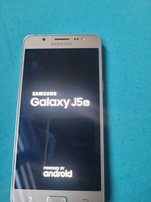 Samsung Galaksi J5