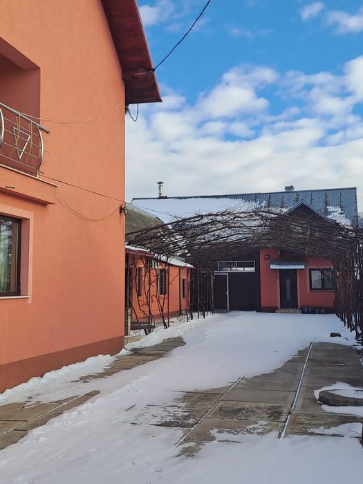 Vând casa in tibeni