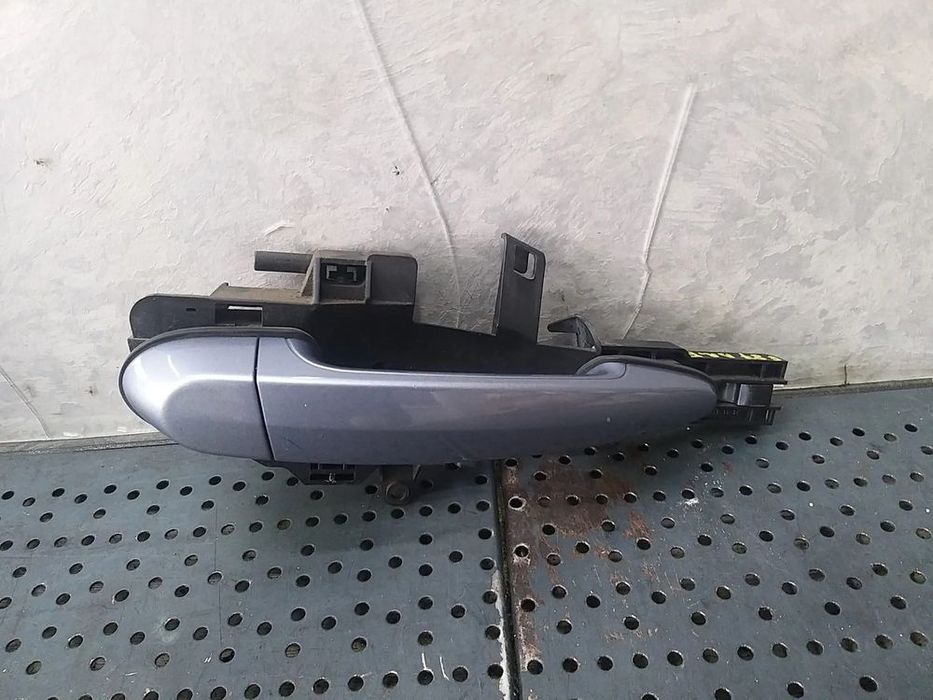 Maner usa dreapta fata bmw seria 1 e87