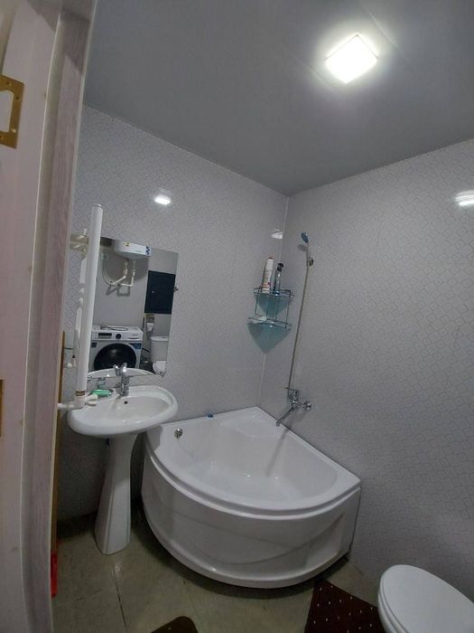 Navastroykadan Ijara uy 8 qavvatda. 2 xona