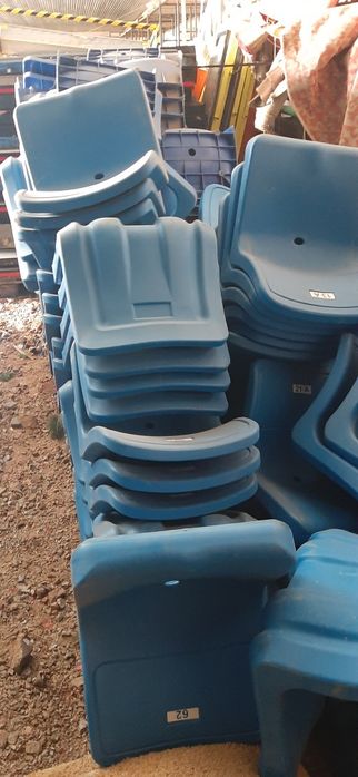 Продам трибуны и сидушки для стадиона