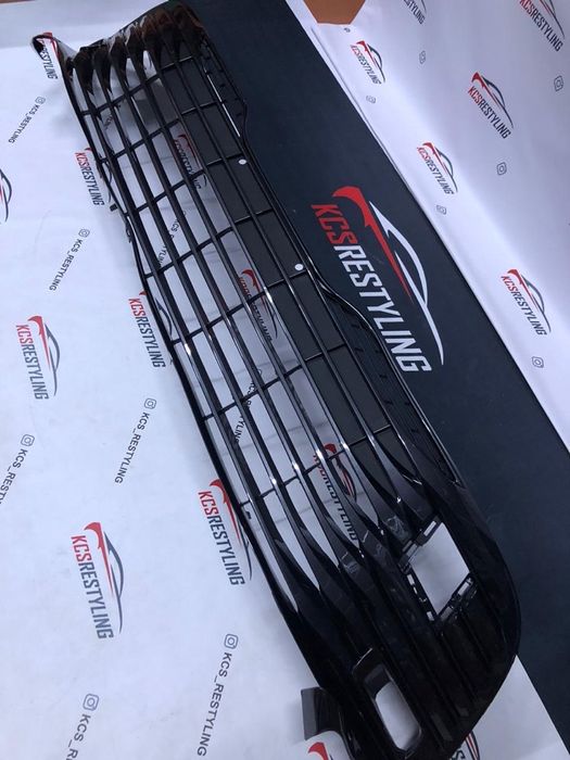 Решетка бампера Камри 70 Тайвань