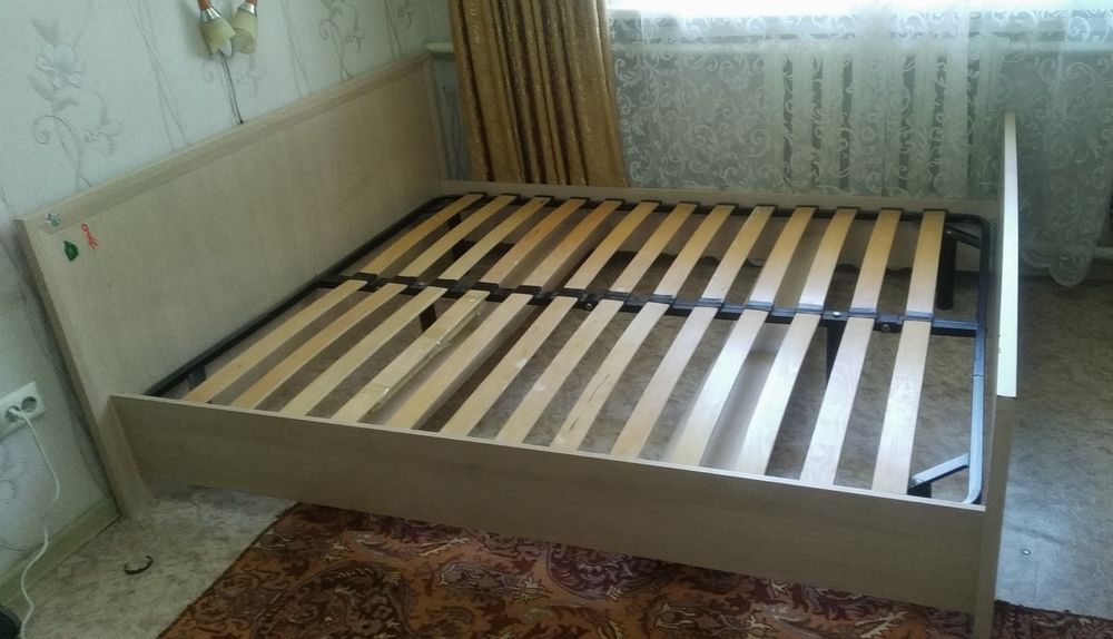 Кровать, двух-спальная.