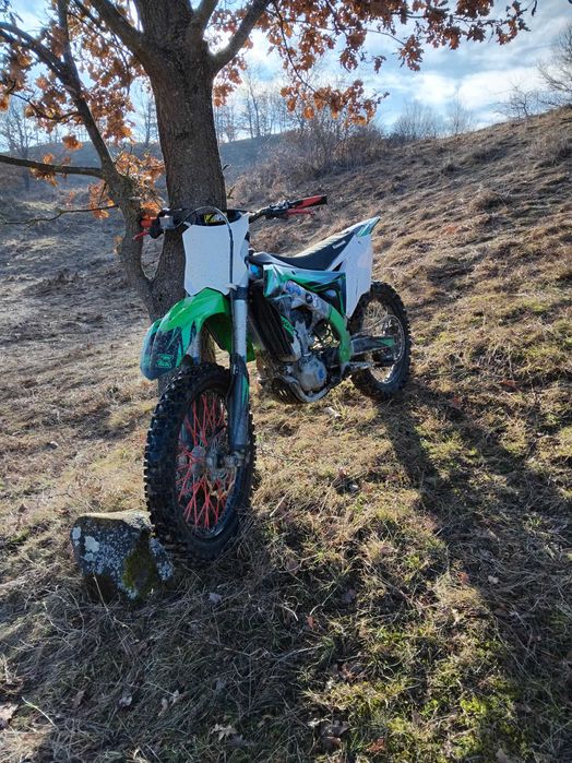 Vând kawasachi 450 2018 in stare perfecta de functionare fără scurgeri