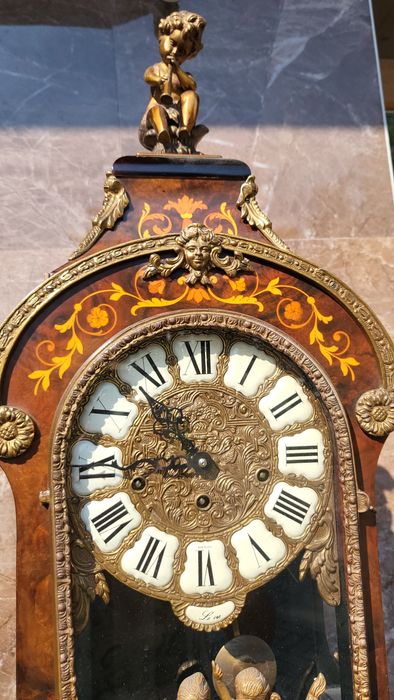 Часовник с постамент 025