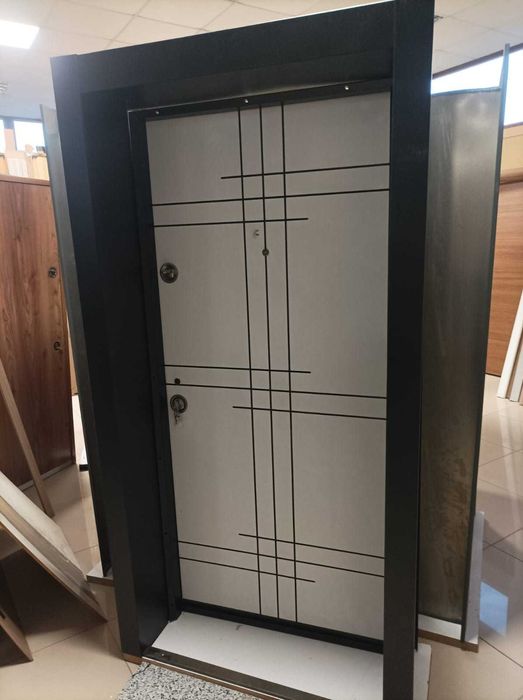 Входни врати  - НОВ ВНОС !