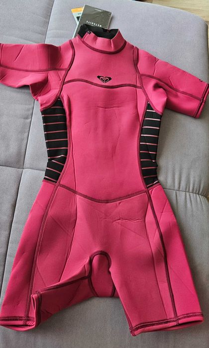 Чисто нов неопрен Roxy 2/2 Syncro girl, размер 10, Sangria