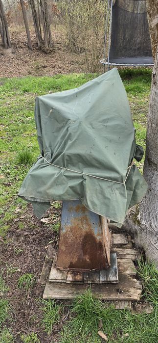 Polizor cu piatra naturala pe apă