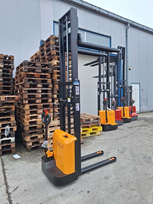 Transpalet electric cu catarg stivuitor electric rate garantie