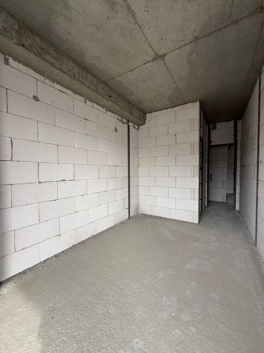 Новостройка в центре Шота Руставелли 80м2. Срочно