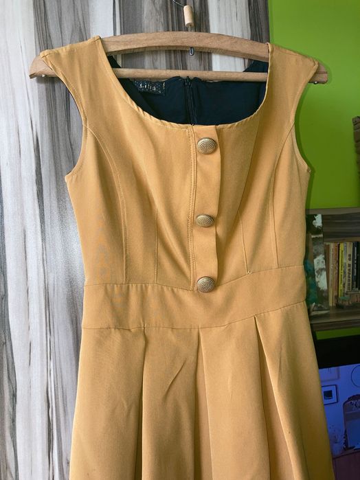 Рокля с размер..