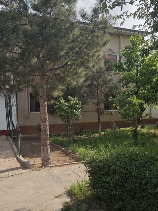 Барча кулайликларга эга 8 соткли ховли сотилади