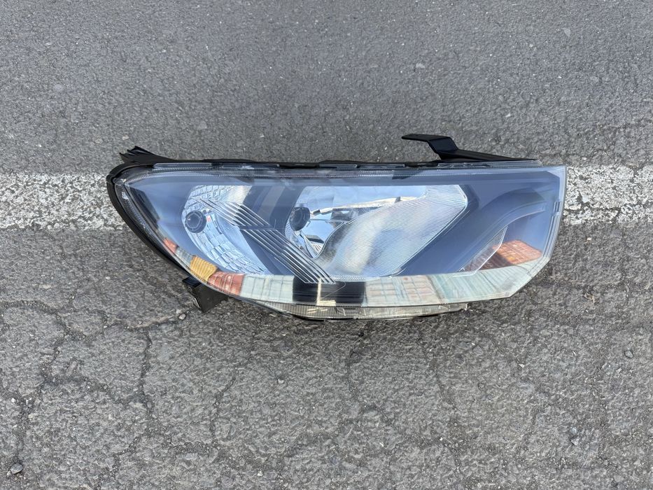 Правая фара Lada Granta с 2018+