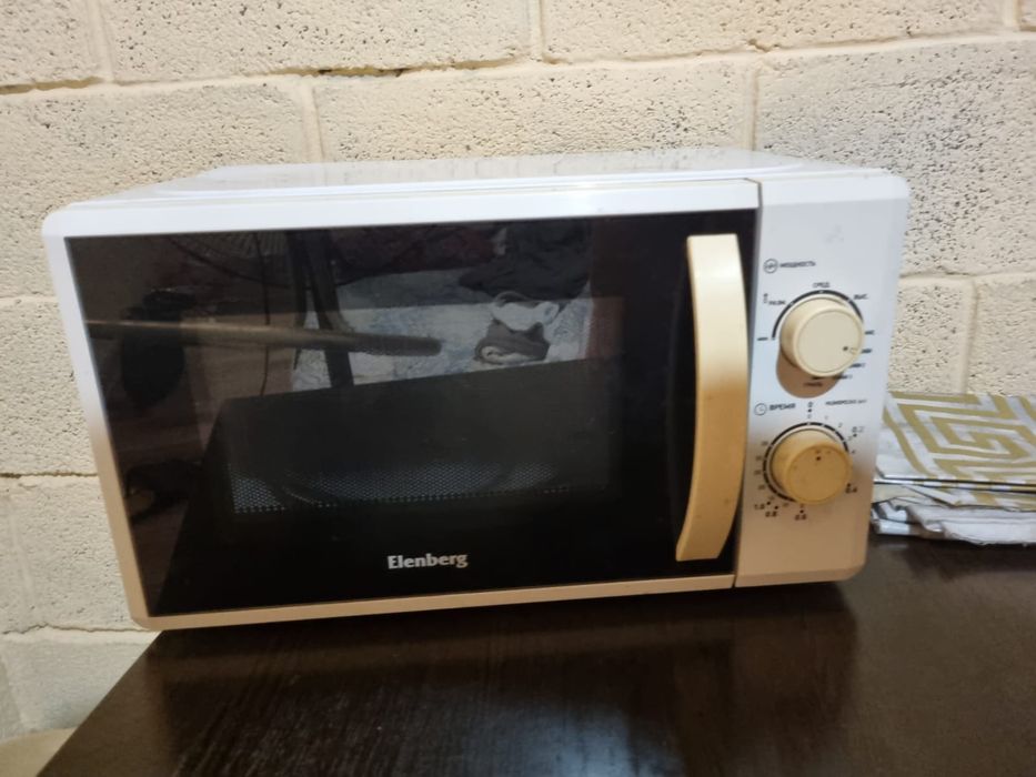 Микроволновка продам
