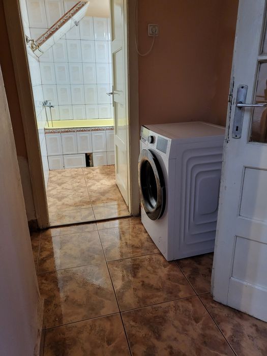 Închiriez casă cu 2 camere in Oradea