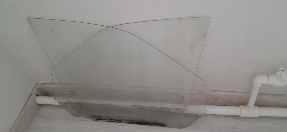 Стекло боковые ваз 2110 и Приоры