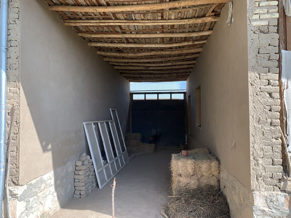 Ховли сотилади срочно!