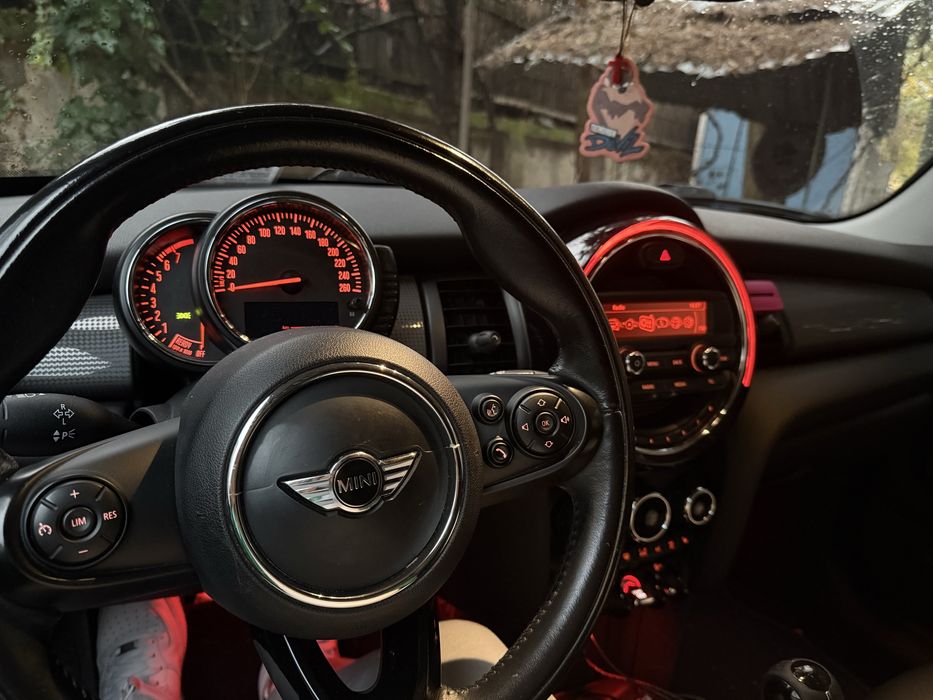 Vand Mini one 1.2 benzina