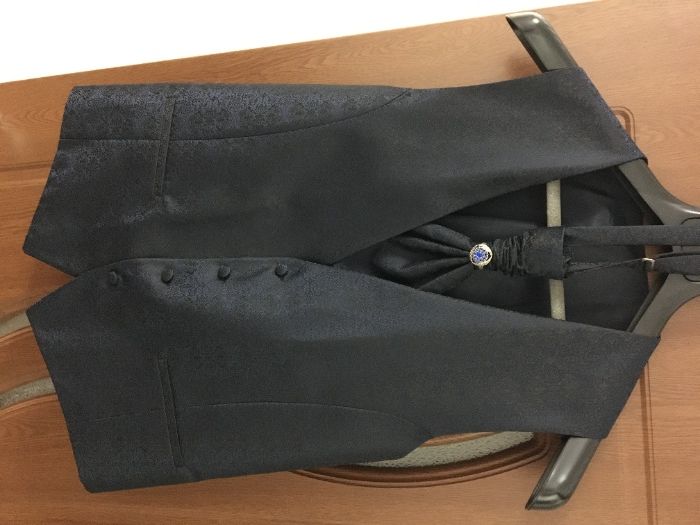 Costum mire, sacou+pantalon+vesta+cravata