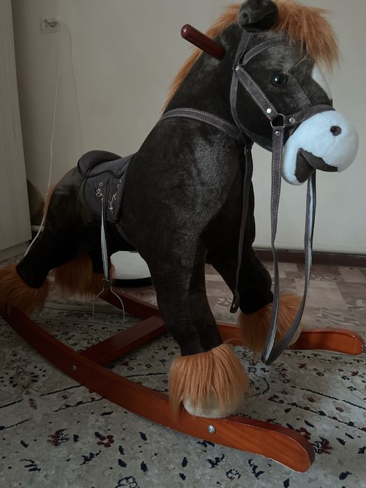 Продам лошадку-качалку