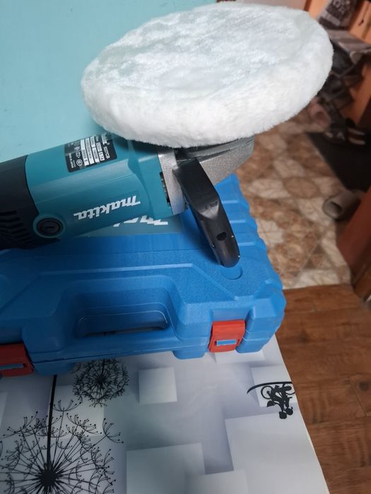 Полировочная машинка MAKITA