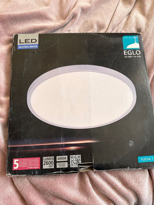 Led лампа,плафон Eglo