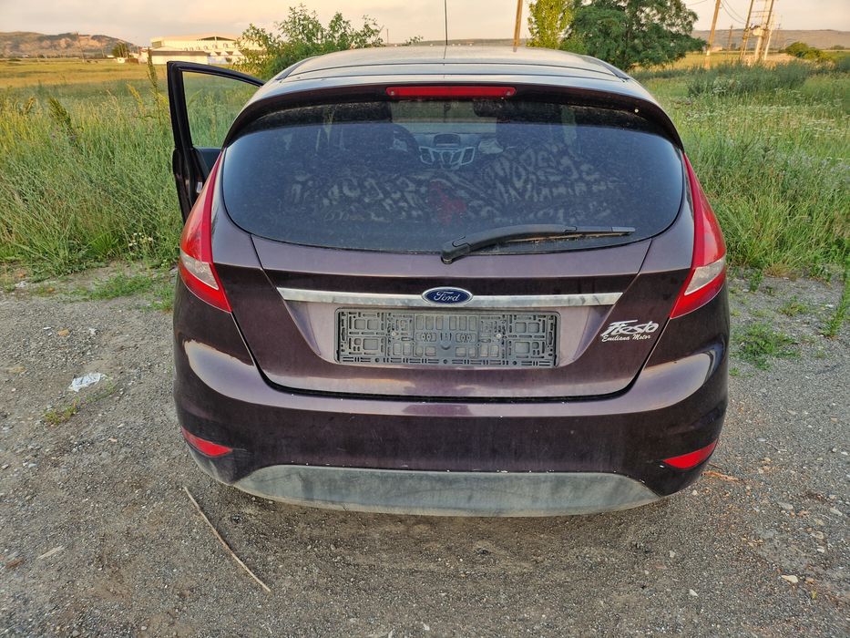 Ford Fiesta 1.4 GPL avariată – pentru piese sau reparat dezmembrez