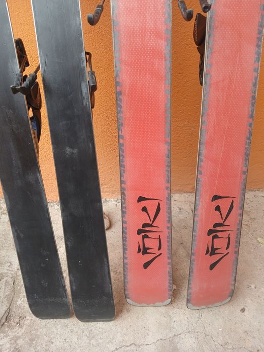 Schiuri , ski tura.