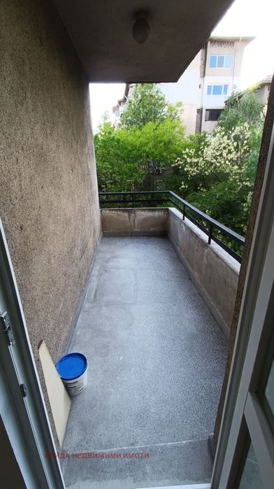 Тристаен апартамент в Медицинска академия