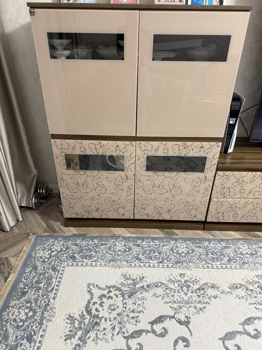 Продам Фурнитуру для гостиной