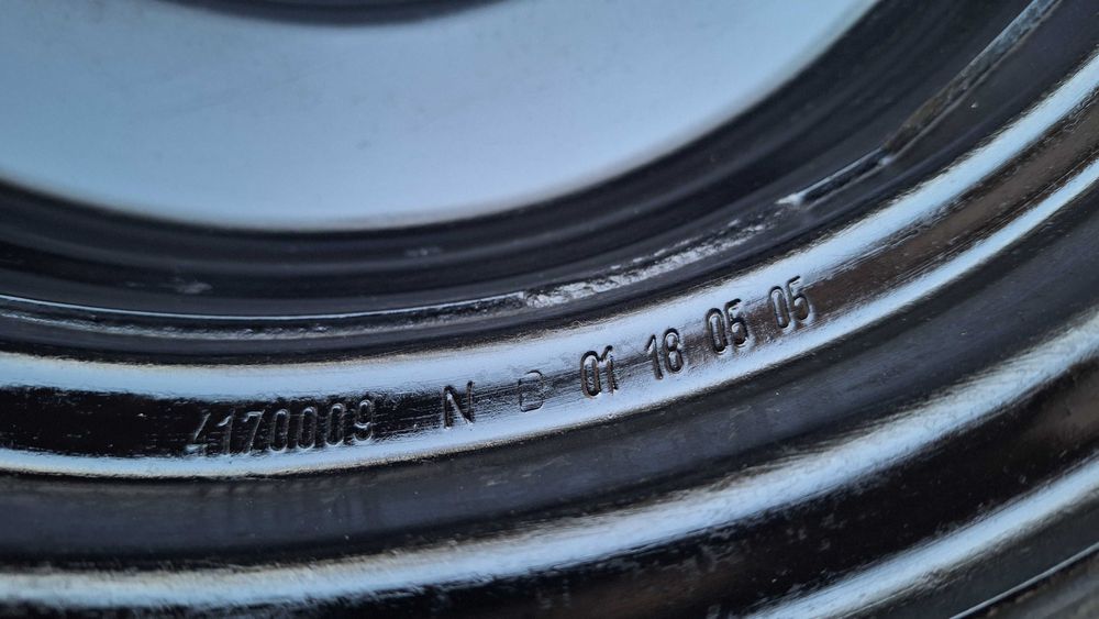 Патерица / Резервна гума за Toyota - 17 цола