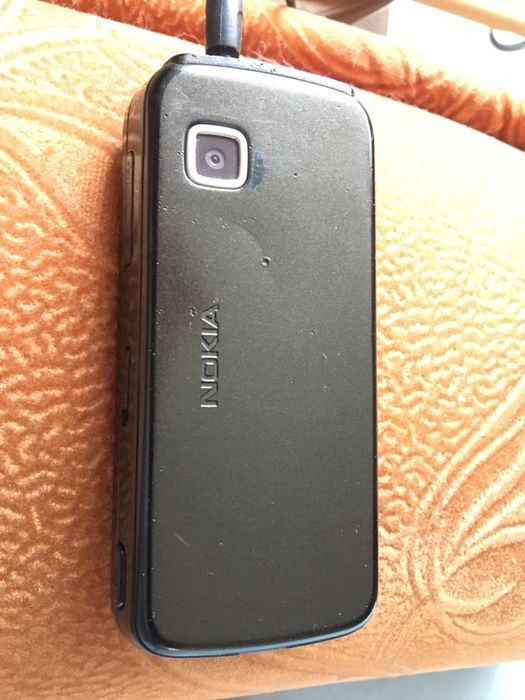 Nokia 5228 ретро смартфон