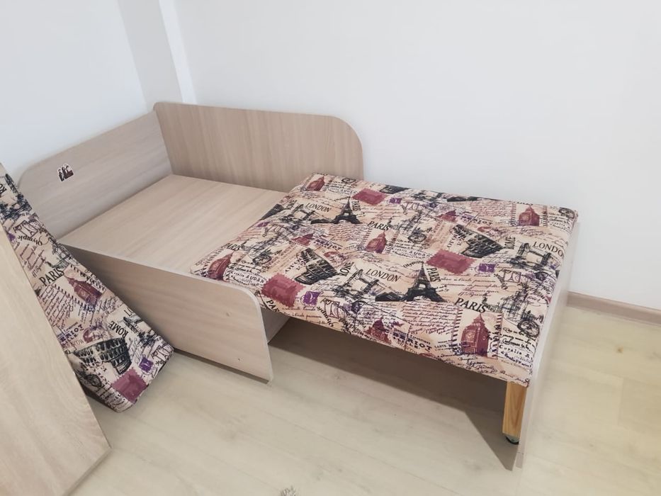 Продам срочно кресло  2шт