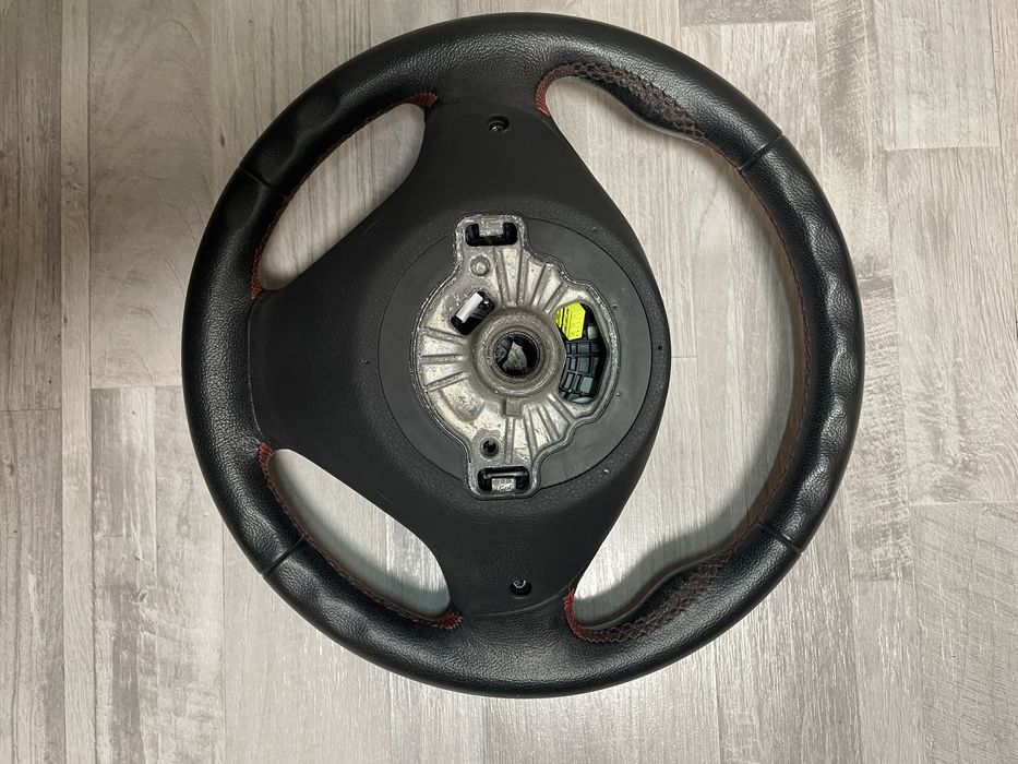 BMW F20 F30 F32 Волан + еърбег - Перфектно състояние