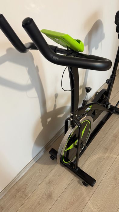 Bicicleta spinning DHS, volanta 10 kg