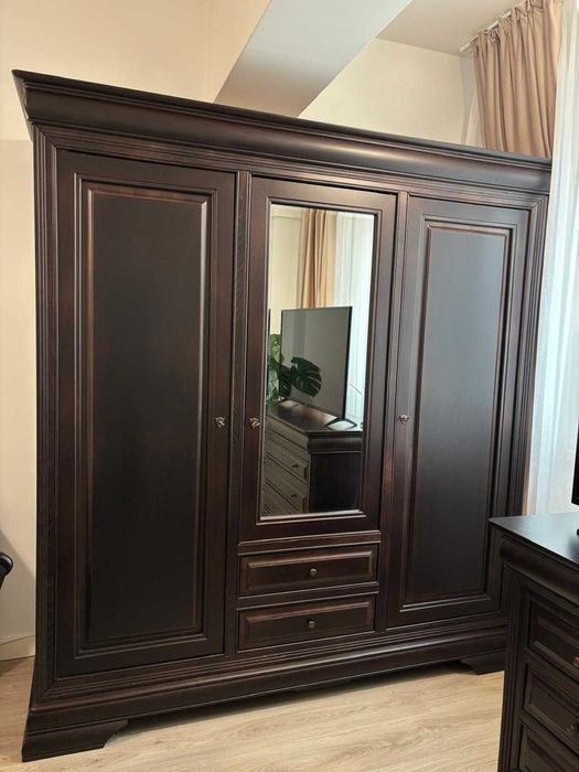 Dormitor lemn masiv – stare excelenta, pat 180×200