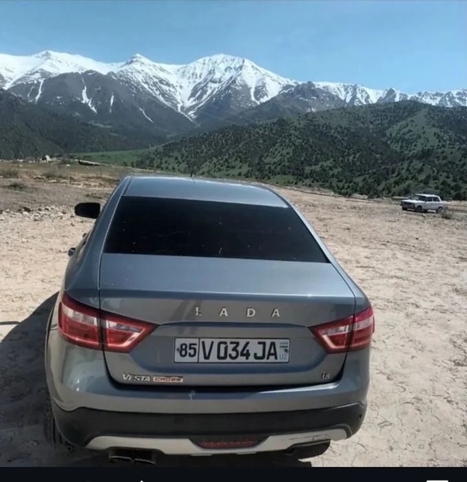 Мошин сотилади Lada Vesta Cross 1.8