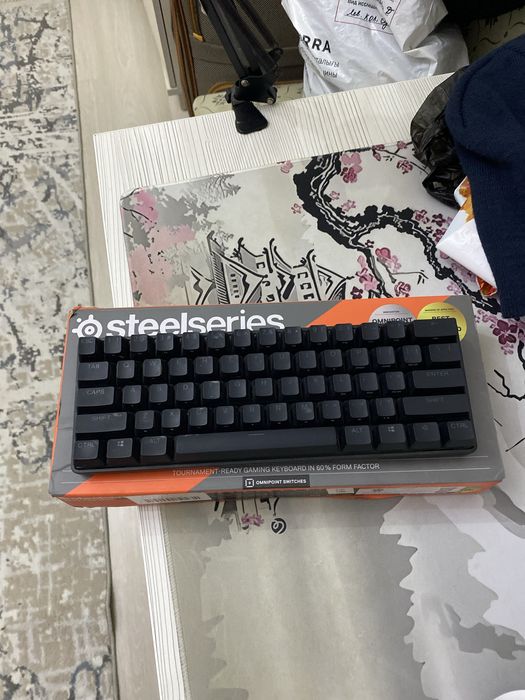 Продаю Клавиатуру apex pro mini