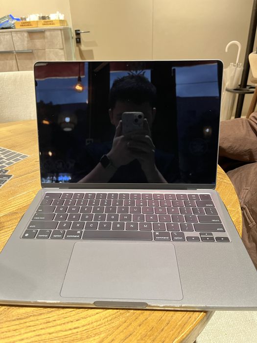 MacBook Air M2 8GB