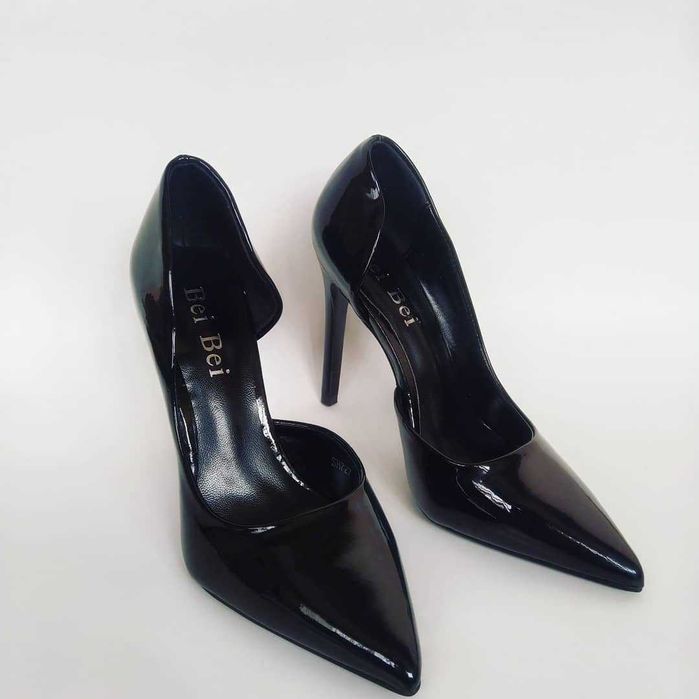 Pantofi stiletto noi