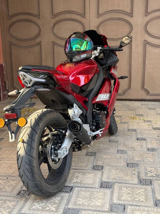 На продаже Ymaha R 1