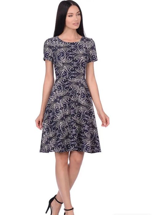 Платья по  4000 тенге.