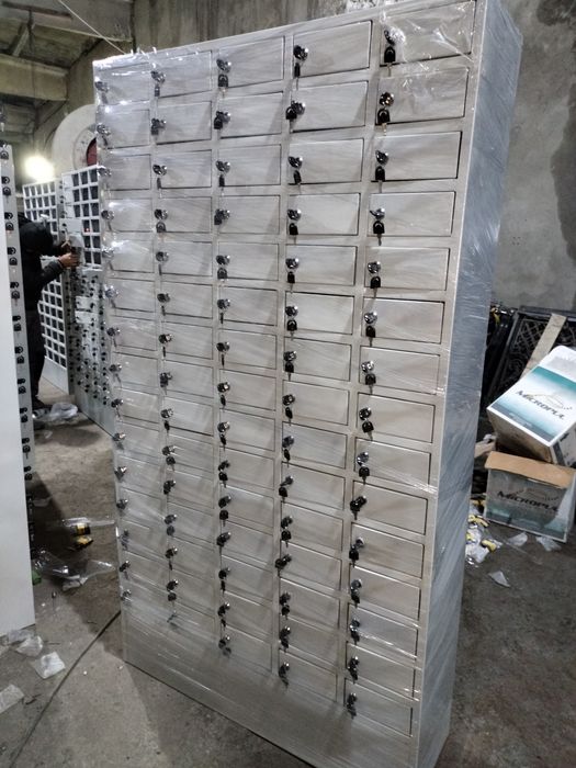 Шкаф для хранение сотовых телефонов