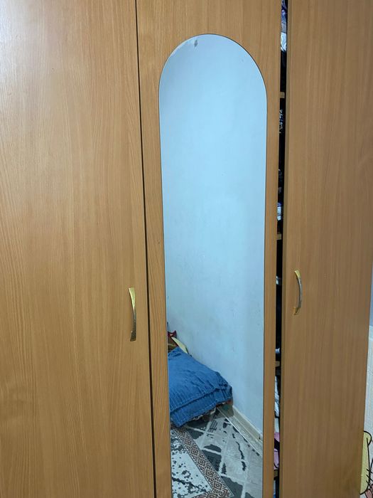 Продам срочно шкаф