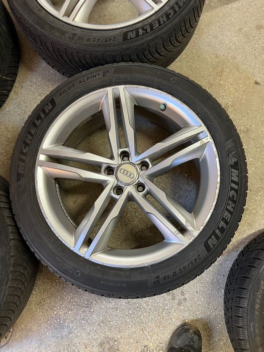 Roti iarna 245 45 19 michelin jante cu anvelope