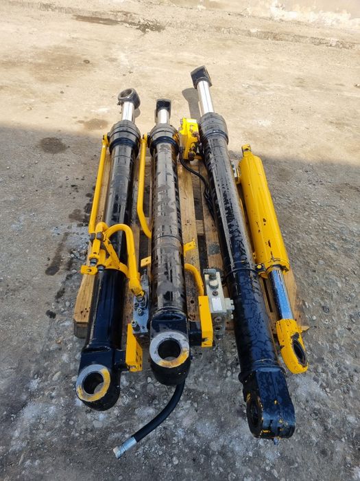 Cilindrii hidraulici excavator JCB JS