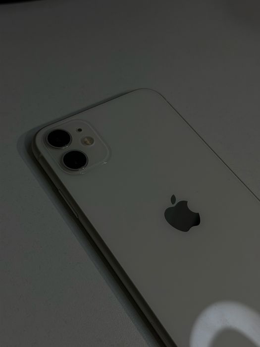 iPhone 11 128GB White | Хорошее состояние |