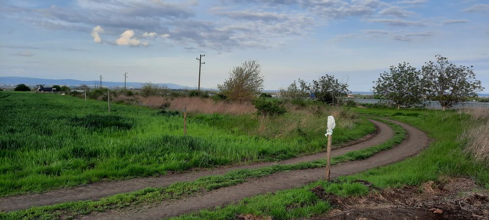 Парцел земеделска земя