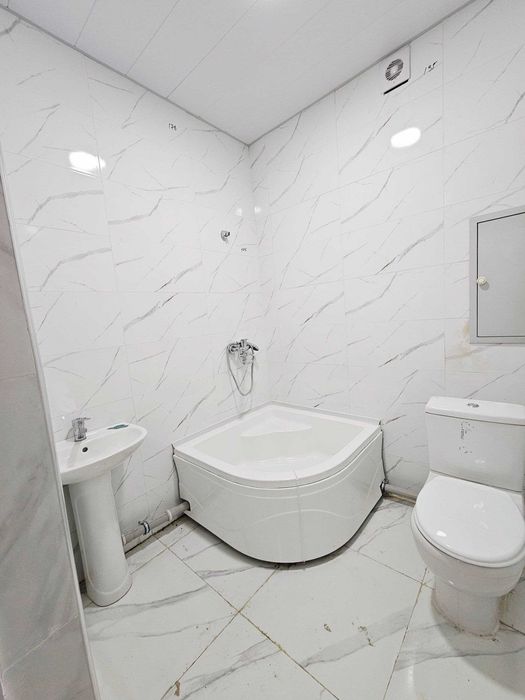 A33 ПРОДАЕТСЯ 2/9/16 на:  УРИКЗОР БАЗАР 53м2