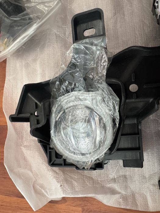 Туманник Тойота Ленд крузер 300